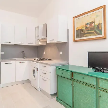 Incantevole Bilocale Vista Mare, Vecchio Marino G6 Apartmán *